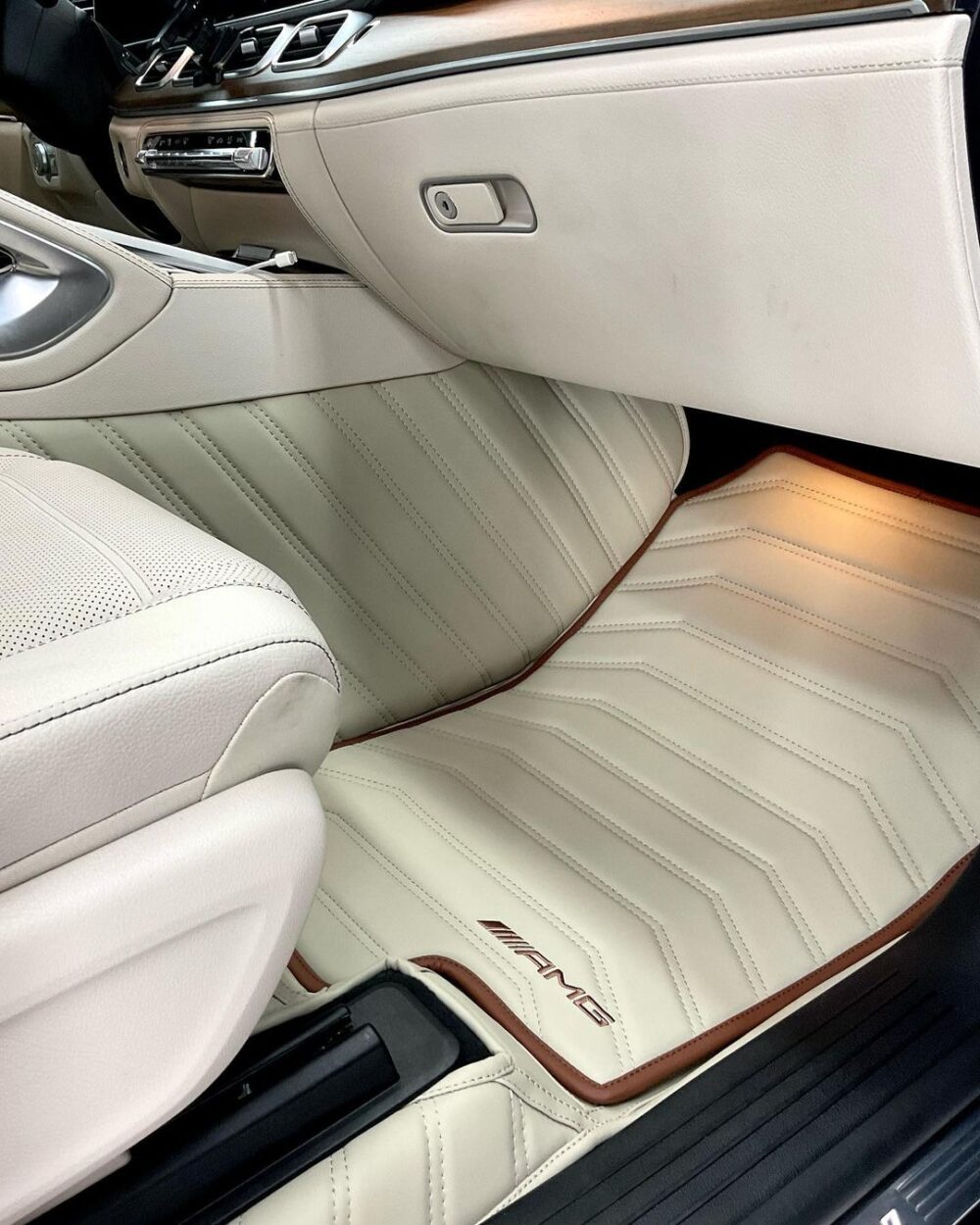 Alternative view of Alabaster Elegance