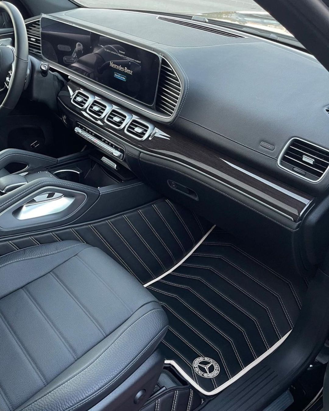 Starlight Noir - Image 3